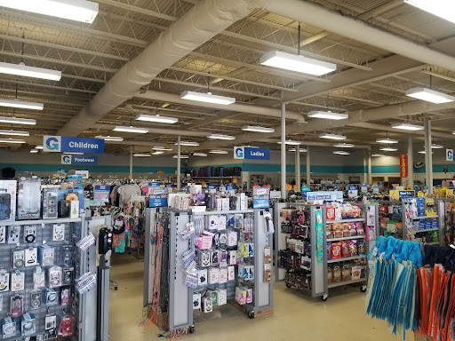 Clothing Store «Rugged Wearhouse», reviews and photos, 6096 Rose Hill Dr, Alexandria, VA 22310, USA