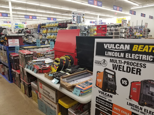 Hardware Store «Harbor Freight Tools», reviews and photos, 2658 Peters Creek Pkwy, Winston-Salem, NC 27127, USA