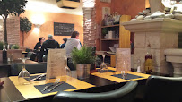 Atmosphère du Restaurant italien La Dolce Vita Marolles en Hurepoix Pizzeria - n°2