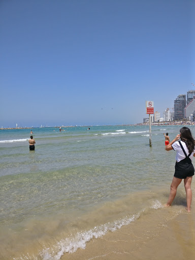 Aviv Beach