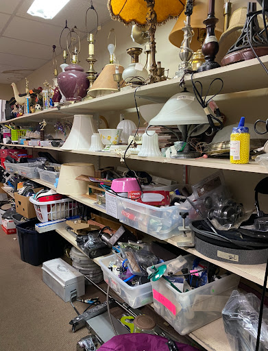 Thrift Store «Outreach Thrift Store & Donation Center», reviews and photos, 621 12th Ave NE, Norman, OK 73071, USA