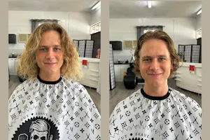 Headz up Barber and Hair Studio image
