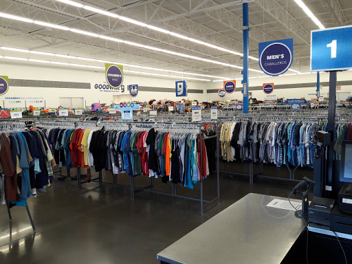 Thrift Store «99th & Camelback Goodwill Retail Store & Donation Center», reviews and photos, 10005 W Camelback Rd, Phoenix, AZ 85037, USA