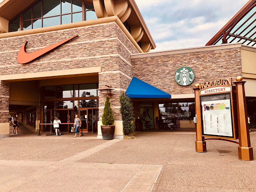 Shopping Mall «Woodburn Premium Outlets», reviews and photos, 1001 N Arney Rd, Woodburn, OR 97071, USA