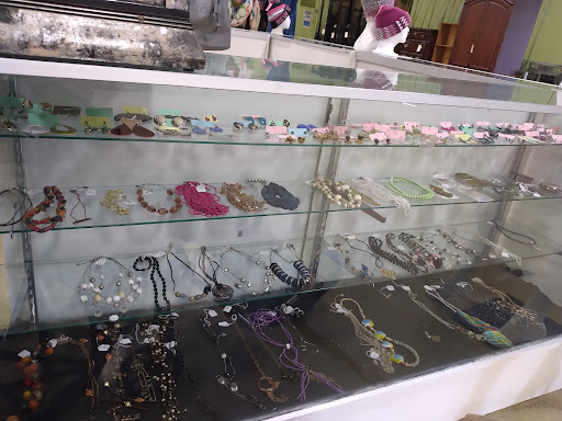 Thrift Store «Community Thrift Stores», reviews and photos, 1047 SE Military Dr, San Antonio, TX 78214, USA
