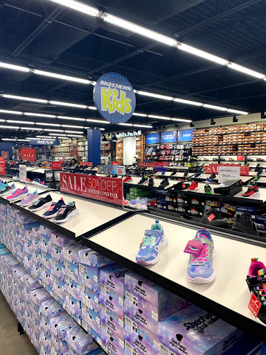 Shopping Mall «Allen Premium Outlets», reviews and photos, 820 Stacy Rd, Allen, TX 75013, USA