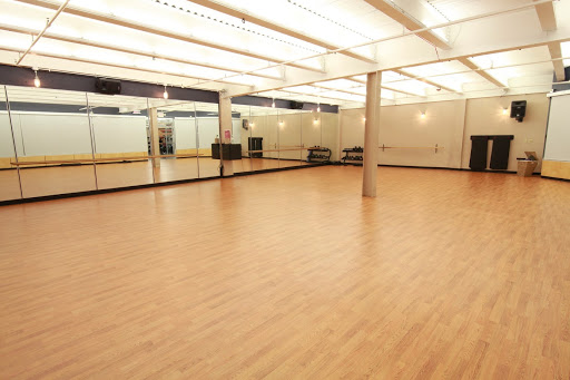 Gym «The Edge Fitness Clubs Norwalk», reviews and photos, 542 Westport Ave, Norwalk, CT 06851, USA