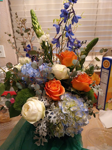 Florist «Arden Park Florist & Gift Gallery», reviews and photos, 564 La Sierra Dr, Sacramento, CA 95864, USA