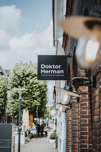 Doktor Herman - Bar