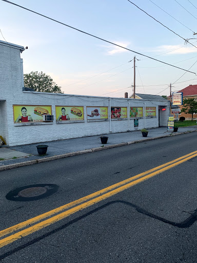 Grocery Store «Townmarket», reviews and photos, 117 E Main St, Newmanstown, PA 17073, USA