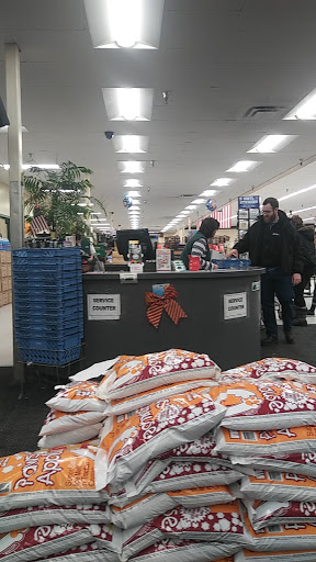 Department Store «Renys Department Store», reviews and photos, 4 Scamman St, Saco, ME 04072, USA