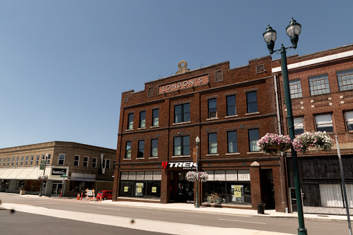 Bicycle Store «Trek Bicycle Store Johnson City», reviews and photos, 110 W Market St, Johnson City, TN 37604, USA