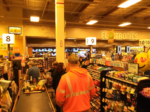 Grocery Store «Fred Meyer», reviews and photos, 14300 1st Avenue South, Burien, WA 98168, USA