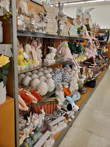 Department Store «T.J. Maxx», reviews and photos, 7555 W Hillsborough Ave, Tampa, FL 33615, USA