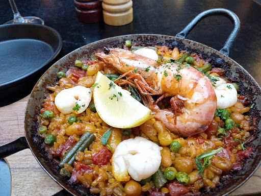 Paella course in Melbourne