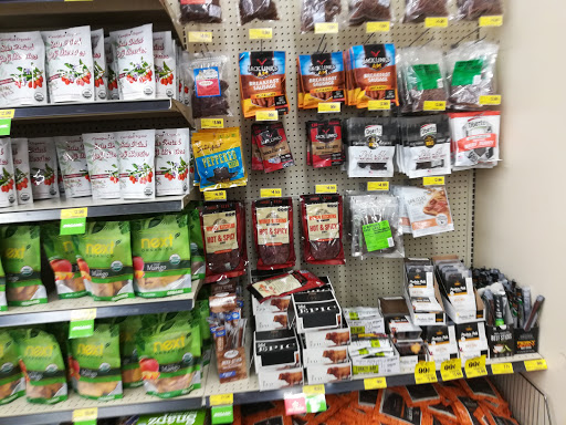 Grocery Store «Grocery Outlet Bargain Market», reviews and photos, 1130 Chester Pike, Sharon Hill, PA 19079, USA