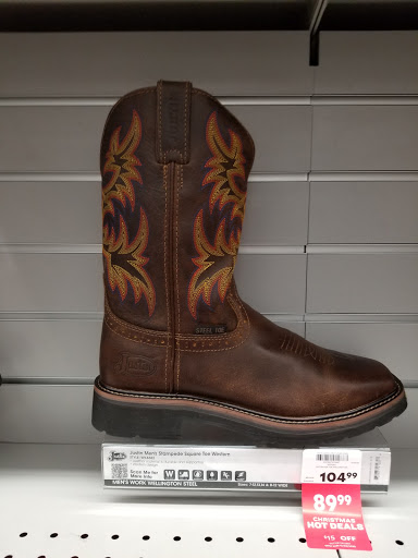 Sporting Goods Store «Academy Sports + Outdoors», reviews and photos, 9997 Crossing Way #800, Denham Springs, LA 70726, USA