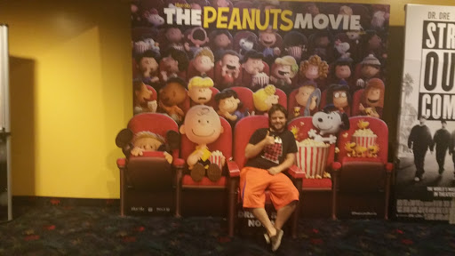 Movie Theater «Regal Cinemas Hadley Theatre 16», reviews and photos, 1000 Corporate Ct, South Plainfield, NJ 07080, USA