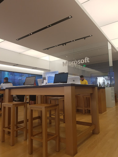 Computer Store «Microsoft Store - St. Johns Town Center», reviews and photos, 4791 River City Dr #113, Jacksonville, FL 32246, USA