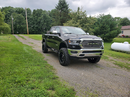 Car Dealer «Falls Chrysler Jeep Dodge», reviews and photos, 4100 State Rd, Cuyahoga Falls, OH 44223, USA