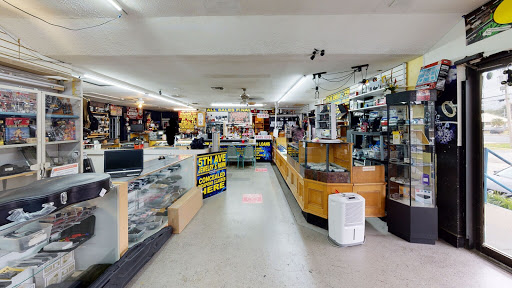 Pawn Shop «Fifth Avenue Jewelry & Pawn», reviews and photos, 8201 US-19, Port Richey, FL 34668, USA