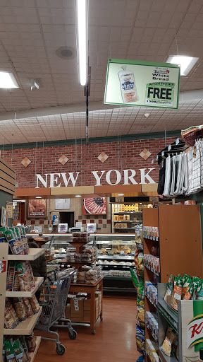 Grocery Store «Foodtown of Bainbridge», reviews and photos, 283 E 204th St, Bronx, NY 10467, USA