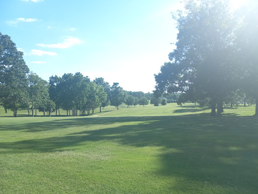 Public Golf Course «Rolling Hills Golf Course», reviews and photos, 1600 Pine Dr, Russellville, KY 42276, USA