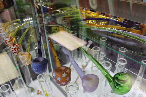 Tobacco Shop «Wonderland Smoke Shop- Hazlet», reviews and photos, 3052 NJ-35, Hazlet, NJ 07730, USA