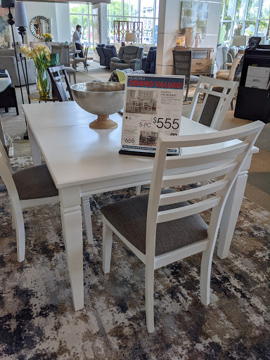 Furniture Store «Rooms To Go», reviews and photos, 1400 44th Ave W, Bradenton, FL 34207, USA