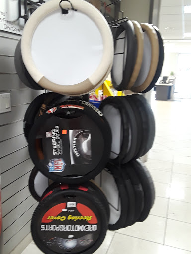 Toyota Dealer «Claremont Toyota», reviews and photos, 601 Auto Center Dr, Claremont, CA 91711, USA