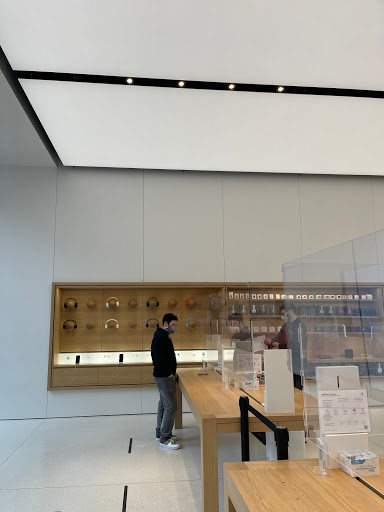 Computer Store «Apple Reston», reviews and photos, 11949 Market St, Reston, VA 20190, USA