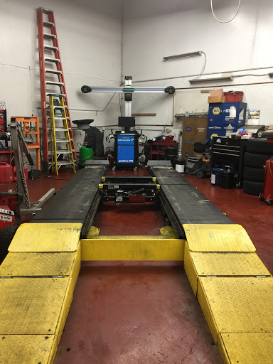 Auto Repair Shop «Canyon Auto Repair Inc», reviews and photos, 11591 SW Canyon Rd, Beaverton, OR 97005, USA