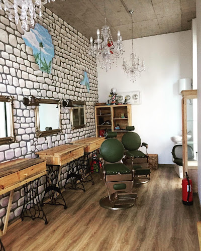 Avaliações doBarbearia Madeirense em Funchal - Barbearia