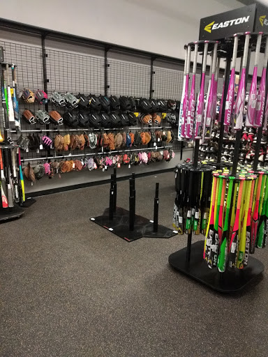 Sporting Goods Store «Play It Again Sports», reviews and photos, 1213 W 14 Mile Rd, Clawson, MI 48017, USA