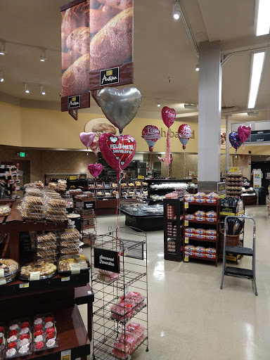 Grocery Store «Safeway», reviews and photos, 106 W. Manson Rd, Chelan, WA 98816, USA