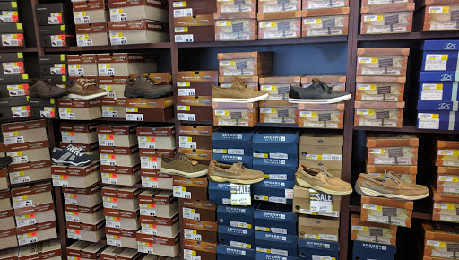 Shoe Store «Shoe Dept.», reviews and photos, 1702 1st Ave E, Newton, IA 50208, USA