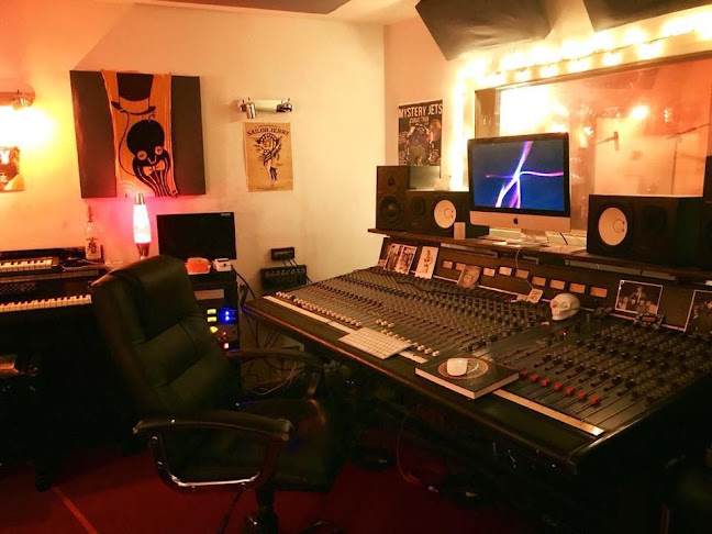 Bush Studios Ltd - London
