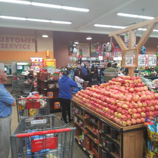 Grocery Store «Superior Grocers», reviews and photos, 16100 Lakewood Blvd, Bellflower, CA 90706, USA