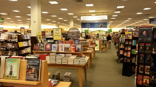 Book Store «Barnes & Noble», reviews and photos, 25 Hazard Ave # 4, Enfield, CT 06082, USA