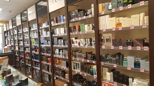 Shopping Mall «Twin Cities Premium Outlets», reviews and photos, 3965 Eagan Outlets Pkwy, Eagan, MN 55122, USA