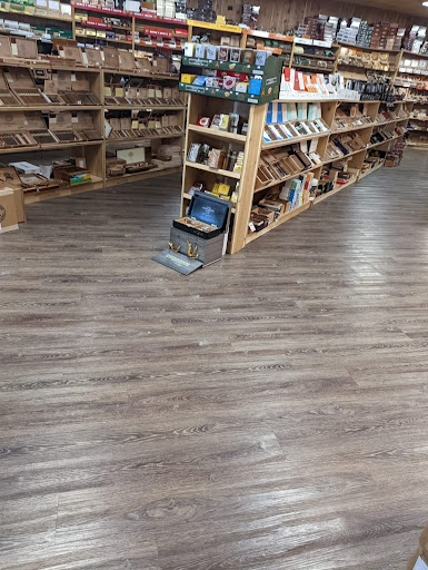 Cigar Shop «Osi Tobacco», reviews and photos, 4836 Hills and Dales Rd NW, Canton, OH 44708, USA
