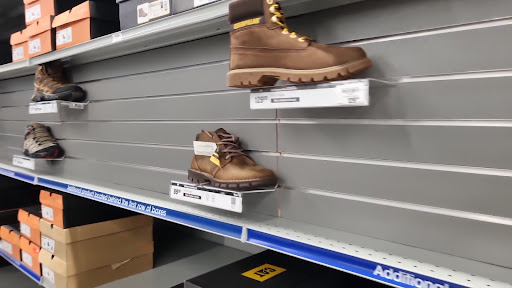 Sporting Goods Store «Academy Sports + Outdoors», reviews and photos, 13401 Shelbyville Rd #140, Louisville, KY 40223, USA