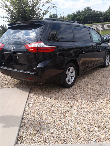 Toyota Dealer «Haley Toyota of Roanoke», reviews and photos, 1530 Courtland Rd NE, Roanoke, VA 24012, USA