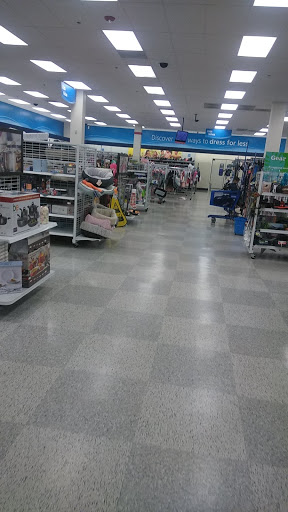 Clothing Store «Ross Dress for Less», reviews and photos, 1301 N Lewis Ave, Waukegan, IL 60085, USA