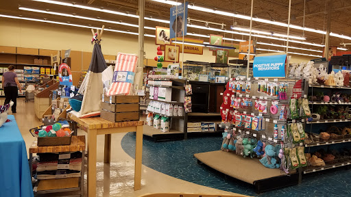 Pet Supply Store «Petco Animal Supplies», reviews and photos, 993 Branson Hills Pkwy, Branson, MO 65616, USA