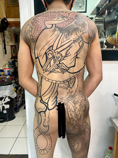 Explore good cover up tattoo ideas, creative tattoo ideas in Honolulu, available at 434 TATTOO WAIKIKI
