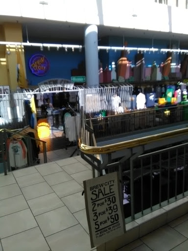 Shopping Mall «The Shops of Grand Avenue», reviews and photos, 275 W Wisconsin Ave, Milwaukee, WI 53203, USA