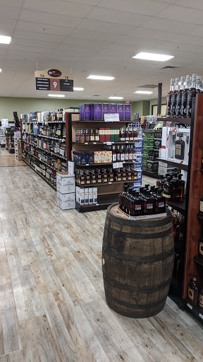 Liquor Store «Oakdale Liquors», reviews and photos, 1900 Main St, Tewksbury, MA 01876, USA