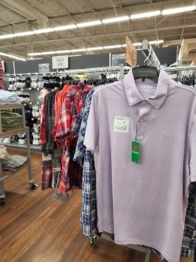 Grocery Store «Meijer», reviews and photos, 15055 Hall Rd, Utica, MI 48315, USA