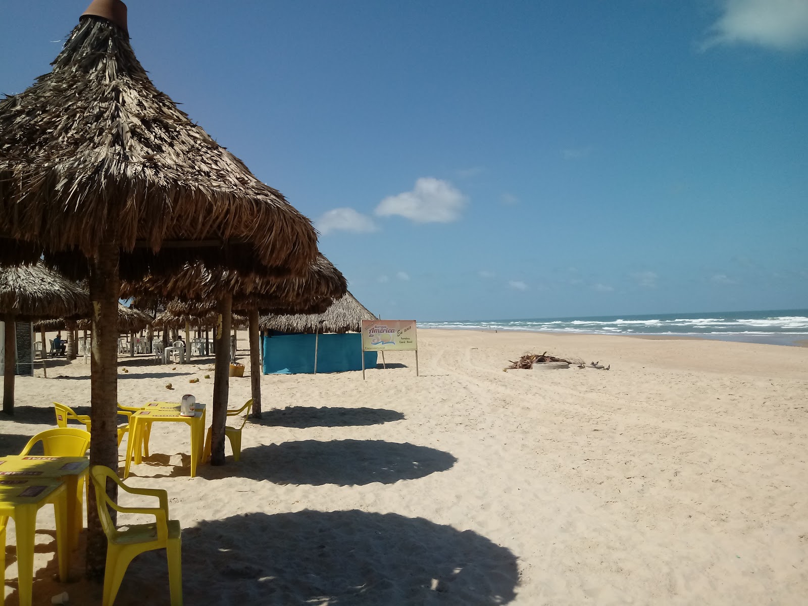 Foto de Playa de Mucuripe con brillante arena fina superficie